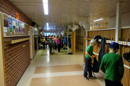 šatna - na chodbě