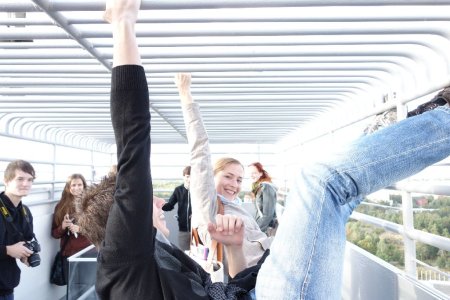 nemuseli jsme do zoo, na vyhlídkové věži byl totiž pavilon opic
