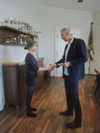 Pan ředitel gratuluje také Dominice