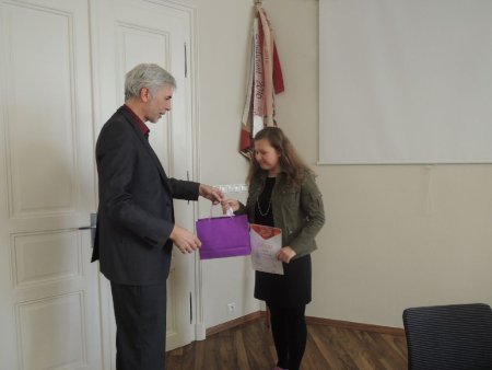 Gratulace a dárky od pana ředitele