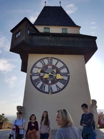 Schlossberg mit Uhrturm